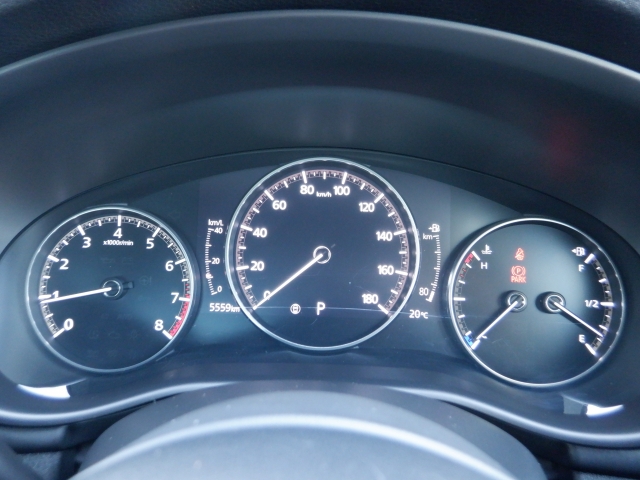 �V���v���Ō��₷���f�U�C���̃��[�^�[�p�l���ł��B�Ԃ̏�񂪕\�������厖�ȏꏊ�����炱�����₷������؂ł��ˁB