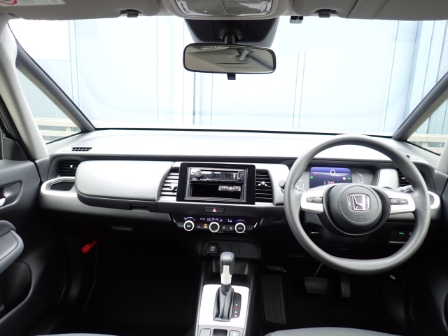 �C���p�l�摜�ɂȂ�܂��B�ԓ��͐��Ǝ҂ɂĎ����N���[�j���O�{�H�ς݂Ȃ̂ŁA��ϐ����ł��B