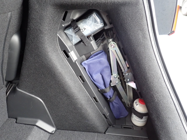 �p���N�C���L�b�g���t���Ă܂�.