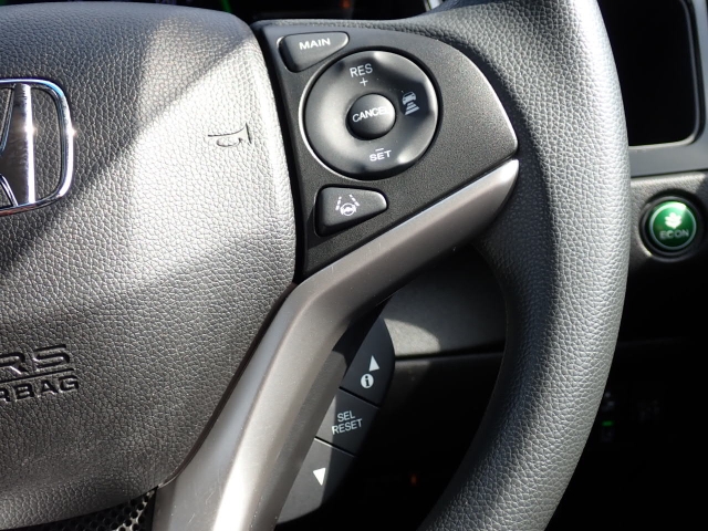 �y�N���[�Y�R���g���[���z�������H�ł̒��������s���y�Ɂ�A�N�Z���y�_���𓥂܂��Ɏԑ������ɕۂ��Ƃ��\�ł��B�O���̎ԗ������m���ĎԊԂ�ۂ悤�ɑ��x���߂��Ă���܂��I�I