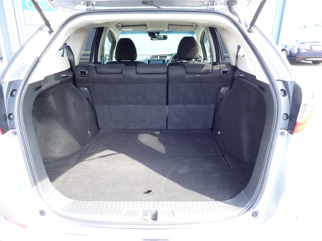 �ʏ펞�̃��P�b�W�X�y�[�X�ł��I�傫�ȊJ���ŉו��̏悹�~�낵���y�ɍs���܂��B