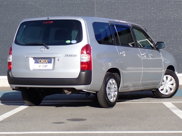 オリックス認定中古車は御納車前に全車１２または２４ヶ月月点検を実施しオイル、エレメント、全ワイパーゴム、エアコンフィルターは無条件で新品に交換致します。安心の充実整備です。