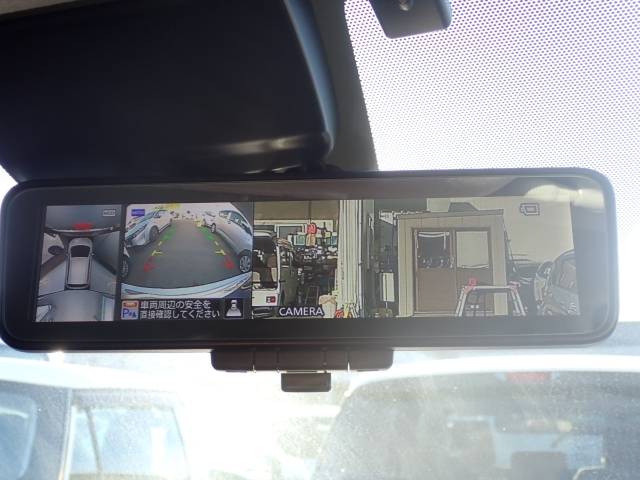 �o�b�N�J�����������Ă���܂��B���Ԏ��ɑ�ϖ��ɗ����܂�������Ԃ����ȕ��ɂ��֗��@�\�ł���