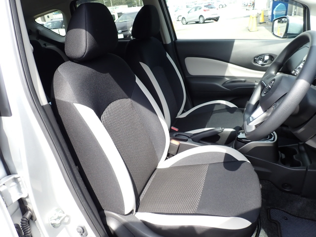 �t�����g�V�[�g�A��ԗǍD�ň��S�ł��B�傫�ȉ�����Ȃ����S�ł�