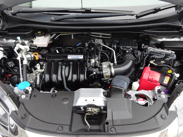 �G���W�����[�������ꂢ�ł���B�@�֋@�\�n���ǍD�ł��B�[�ԑO�ɓ_���������s���܂��B�G���W���I�C���E�I�C���t�B���^�[�E�G�A�R���t�B���^�[�E���C�p�[�S���͕K�������v���܂�