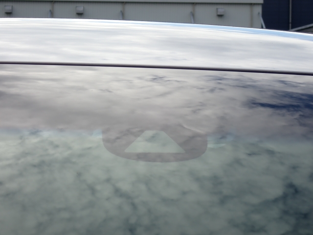 �t�����g�J�����őO���̎ԗ�����s�ғ������m�B�Փ˂������Ȏ��͏Փˉ���y���u���[�L���쓮�A�Փˉ�����T�|�[�g�B