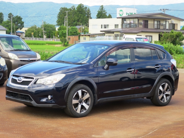 ＳＵＢＡＲＵ　ＸＶ　ハイブリッド(スバル) ２．０ｉ−Ｌ　アイサイト　ナビ　ＰＵＳＨ 中古車画像