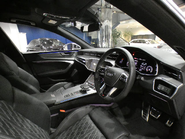 ■納車前はしっかりとした整備を行い、記録簿を発行致します。全車無料２年保証をお付け致しております！！■オイル交換も４カ月毎に３年間、無料交換サービスを実施しております！