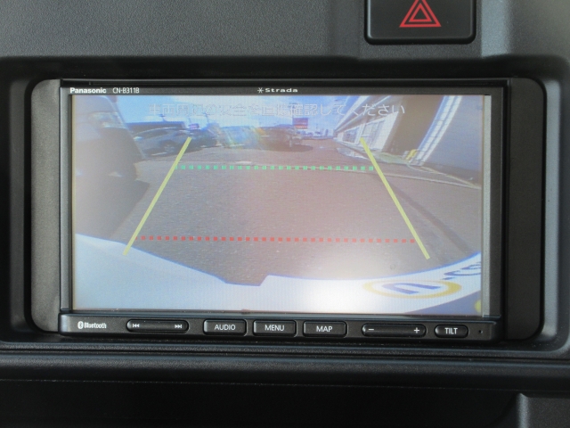 �o�b�N�J�����𑕔����Ă���܂��B���Ԏ��ɑ�ϖ𗧂��܂����^�]�����ȕ��̖����ɂȂ��Ă���܂��B