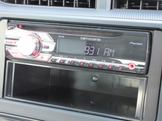 �����̍D���ȉ��y�𒮂��Ȃ���A�������h���C�u�I