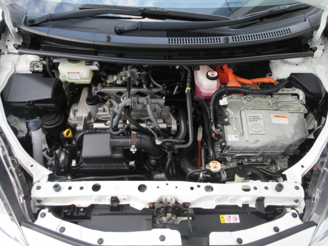 �G���W�����[���͂��ꂢ�ł���B�@�֋@�\�n���ǍD�ł��B�[�ԑO�ɓ_���������s���܂��B�G���W���I�C���E�I�C���t�B���^�[�E�G�A�R���t�B���^�[�E���C�p�[�S���͕K�������v���܂��i�G�A�R���t�B���^�[�́A�����Ԃ̂݁j