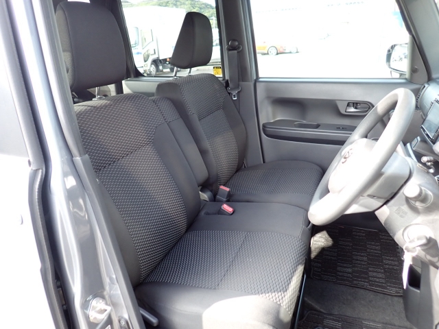 �t�����g�V�[�g�A��ԗǍD�ň��S�ł��B�傫�ȉ�����Ȃ����S�ł�