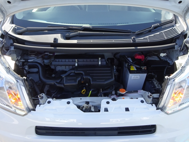 �G���W�����[�������ꂢ�ł���B�@�֋@�\�n���ǍD�ł��B�[�ԑO�ɓ_���������s���܂��B�G���W���I�C���E�I�C���t�B���^�[�E�G�A�R���t�B���^�[�E���C�p�[�S���͕K�������v���܂�