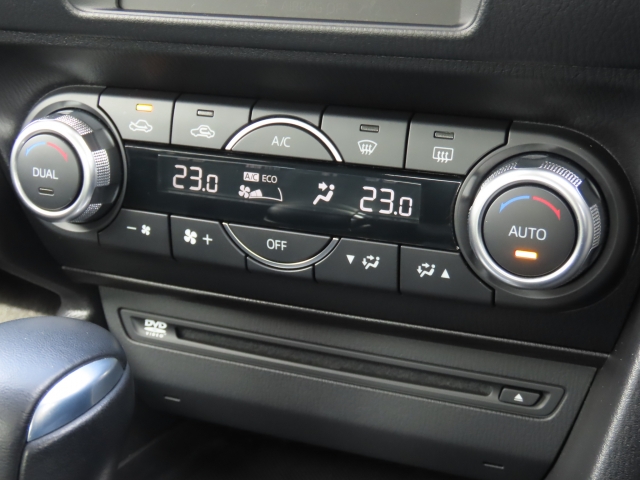 �I�[�g�G�A�R�������B���x�ݒ肪�ł��āA�������K�ł���B