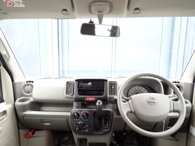 �C���p�l�摜�ɂȂ�܂��B�ԓ��͐��Ǝ҂ɂĎ����N���[�j���O�{�H�ς݂Ȃ̂ŁA��ϐ����ł��B