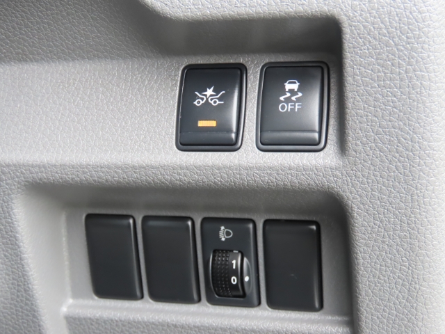 ���Ԃ̕��́A��֓� �u���C���^�[IC�v�~��Ă���