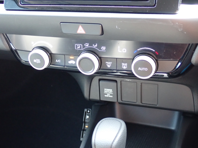 �I�[�g�G�A�R�������B���x�ݒ肪�o���āA�������K�ł���B