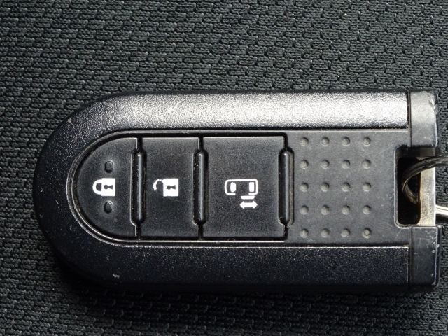 ���Ƃ��Ă��֗��ȃX�}�[�g�L�[�V�X�e���������g�т��邾���Ńh�A���̎{���E�J���E�G���W���n�����\�ȃX�}�[�g�L�[�V�X�e���ł��B