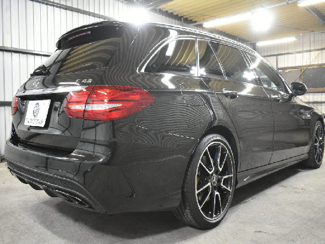 県内最大級の大型展示場！更にガレージ完備！専門店だからできる幅広いラインナップ！ご希望の車種がない場合もお気軽にお申し付け下さい。当社ネットワークでご希望の車両を探して参ります。