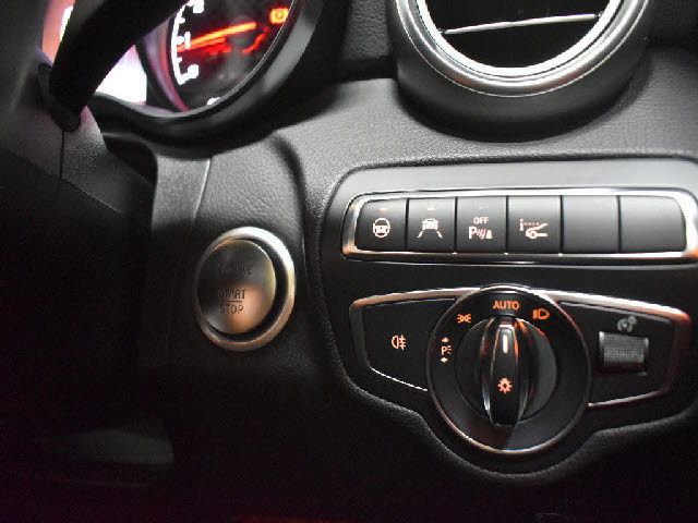 専門店ならではの納車前整備を実施！専用テスターも完備！諸経費につきましてはお気軽にお問合せ下さい。納車後の車検・点検・板金・ドレスアップなども当社お客様特別価格にてご案内させて頂きます。無料代車完備！