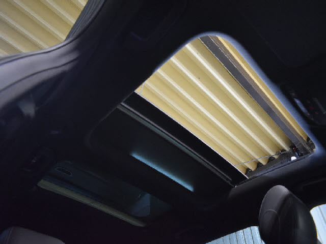 全車店頭にて展示中！お越し頂ければ現車確認が可能です。お気軽にお越しくださいませ。専門スタッフが細かくご説明させて頂きますので輸入車にご不安がある方でも安心です。