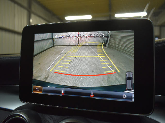 全車店頭にて展示中！お越し頂ければ現車確認が可能です。お気軽にお越しくださいませ。専門スタッフが細かくご説明させて頂きますので輸入車にご不安がある方でも安心です。