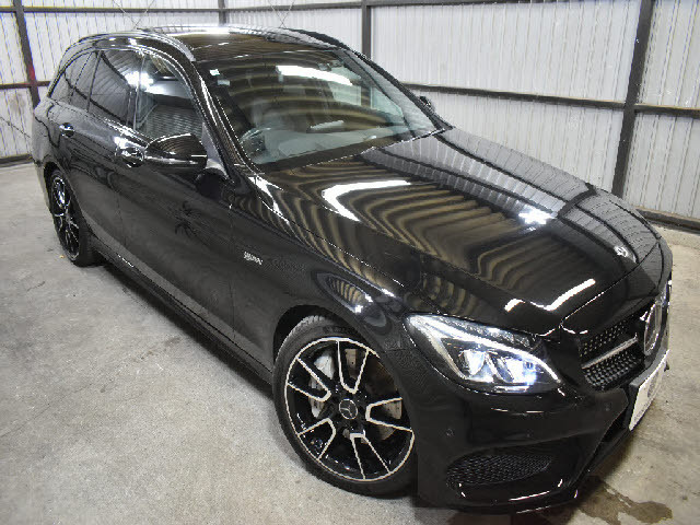 県内最大級の大型展示場！更にガレージ完備！専門店だからできる幅広いラインナップ！ご希望の車種がない場合もお気軽にお申し付け下さい。当社ネットワークでご希望の車両を探して参ります。