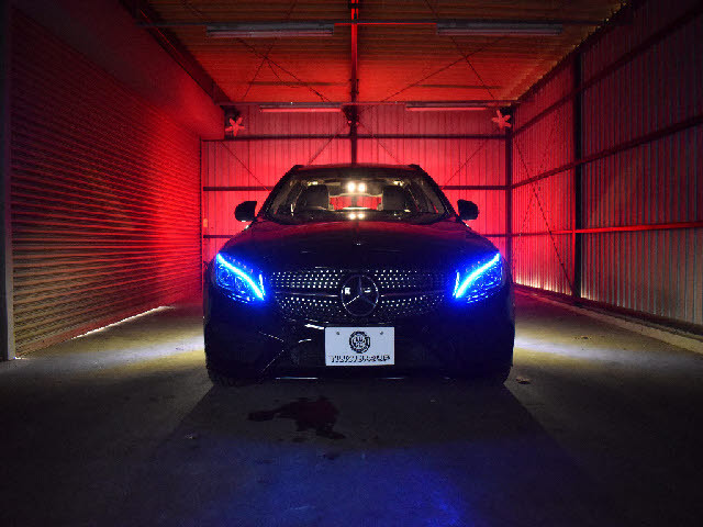 全車店頭にて展示中！お越し頂ければ現車確認が可能です。お気軽にお越しくださいませ。専門スタッフが細かくご説明させて頂きますので輸入車にご不安がある方でも安心です。