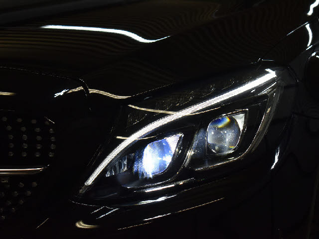 県内最大級の大型展示場！更にガレージ完備！専門店だからできる幅広いラインナップ！ご希望の車種がない場合もお気軽にお申し付け下さい。当社ネットワークでご希望の車両を探して参ります。