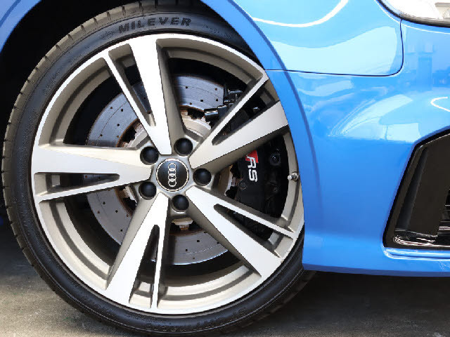 ドレスアップも含め、パーツのご相談も承ります！！自分好みのオンリーワンな１台をお手伝いさせて頂きます。