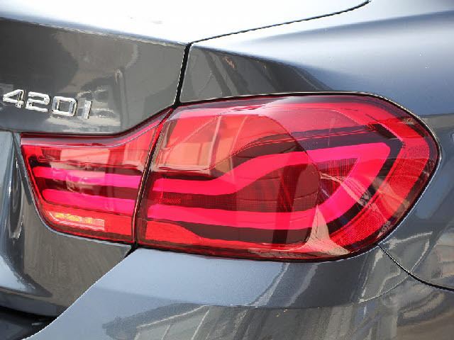 全車店頭にて展示中！お越し頂ければ現車確認が可能です。お気軽にお越しくださいませ。専門スタッフが細かくご説明させて頂きますので輸入車にご不安がある方でも安心です。