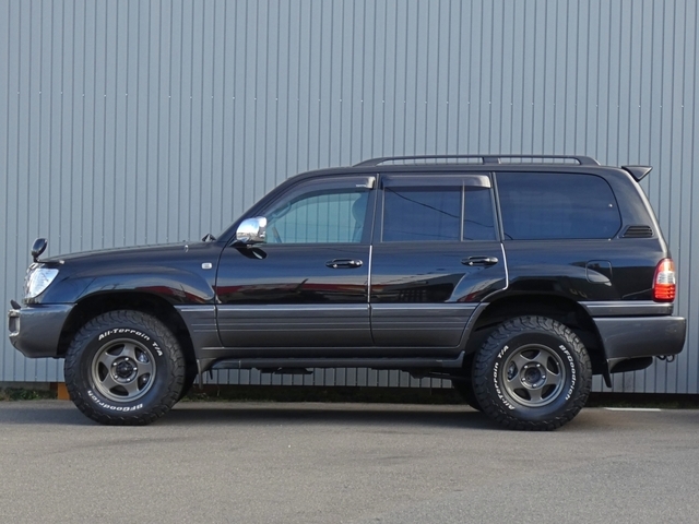 ���D�݂̃J�X�^���p�[�c��t�Ȃǂ��C�y�ɂ����k����������