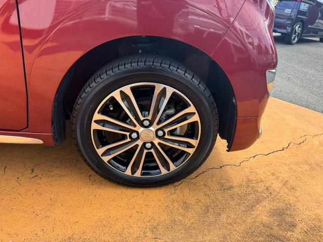 �ԗ��ڍׂȂǁA���C�y�ɃX�^�b�t�܂ł��A�����������B