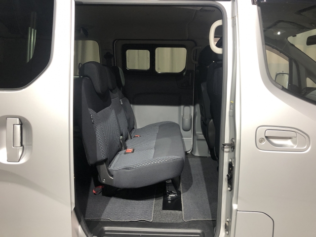 2��ڃV�[�g�����K�ȃX�y�[�X�ł��I�V�[�g�A�����W�����ʂŋ@�\�I�ł��I��~���ɂ��D��Ă��܂��̂Ő����x�������ɂȂ��ĉ������I�I���b�N�X�Ȃ�e���[�J�[�̎Ԏ�𑵂��Ă���܂��̂Ŕ�r�������ȒP�I