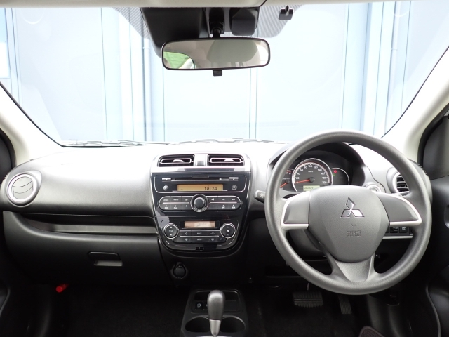 �C���p�l�摜�ɂȂ�܂��B�ԓ��͐��Ǝ҂ɂĎ����N���[�j���O�{�H�ς݂Ȃ̂ŁA��ϐ����ł��B