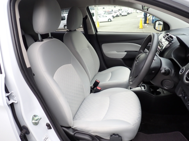 �t�����g�V�[�g�A��ԗǍD�ň��S�ł��B�傫�ȉ�����Ȃ����S�ł�