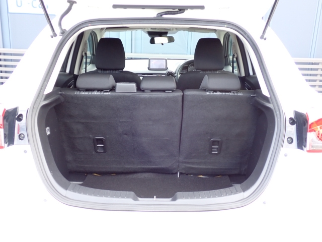 �ʏ펞�̃��P�b�W�X�y�[�X�ł��I�傫�ȊJ���ŉו��̏悹�~�낵���y�ɍs���܂��B