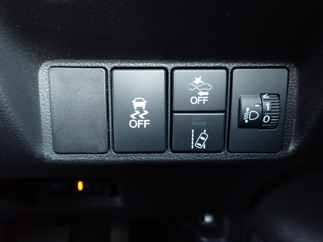 �����h�~�@�\�A�Փˉ���y���u���[�L�t���ŁA�����S�Ƀh���C�u�����y���݂��������܂���