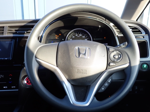 �X�e�A�����O�͂ƂĂ����ꂢ�ȏ�Ԃł���