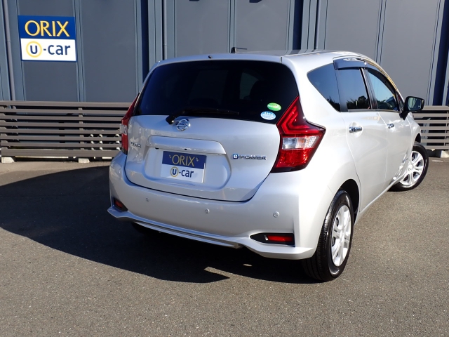 �����r���[�̉摜�ɂȂ�܂��B�I���b�N�X�F�蒆�ÎԂɂ́A���w��������S���Ă���肢���������߂ɁA�Ǝ��̢�I���b�N�X�F�蒆�Îԕۏأ�����t�����Ă��܂��B