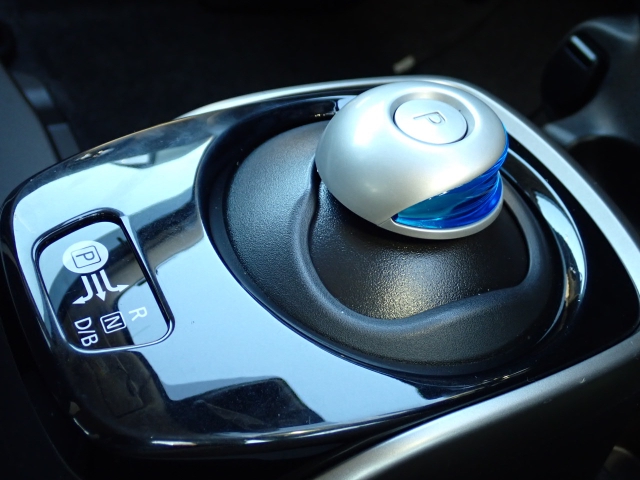 �V�t�g�m�u�̓X�����Ȃ��A���ꂢ�ȏ�Ԃł��B���ł��G��镔�������ꂢ���Ƒ�؂ɏ���Ă������Ƃ�������܂���B