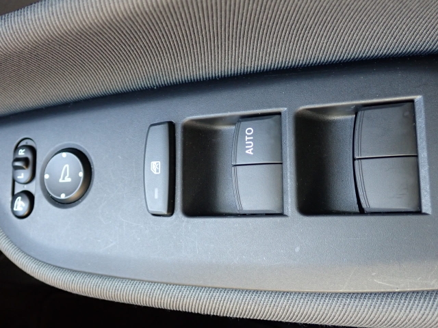 �d���i�[���h�A�~���[�E�p���[�E�B���h�E�������Ă��܂��B