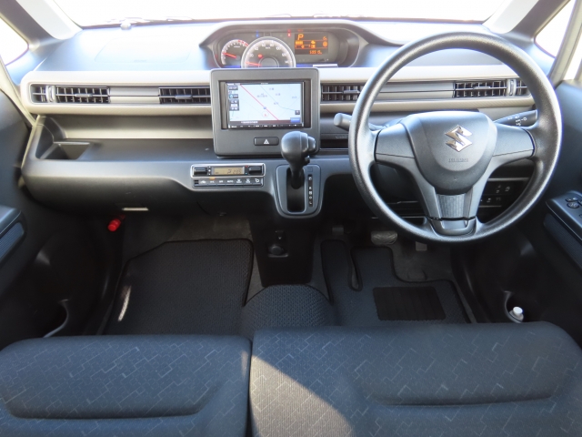 ���O���̐��|�E�K���X�n�{�f�B�R�[�e�B���O��CAR�N���[�j���O���Ǝ҂��{�H�������܂��̂ő�ϐ����B�I���b�N�X�����Ԃł݂͂Ȃ��܂ɉ��K�ȃh���C�u�����񑩁B