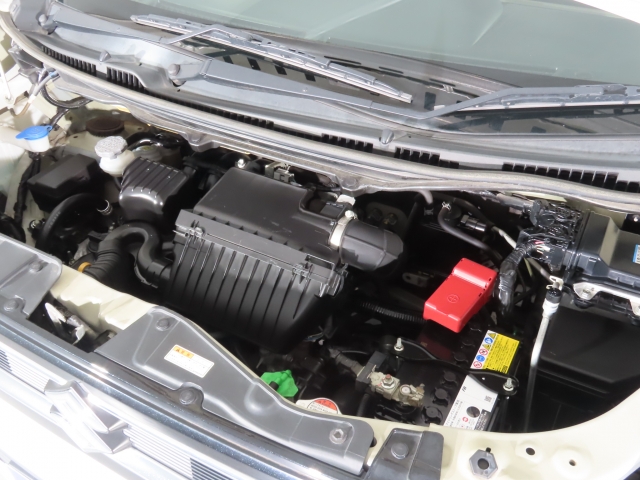 �G���W�����[�������ꂢ�ł���B�@�֋@�\�n���ǍD�ł��B�[�ԑO�ɓ_���������s���܂��B�G���W���I�C���E�I�C���t�B���^�[�E�G�A�R���t�B���^�[�E���C�p�[�S���͕K�������v���܂��i�G�A�R���t�B���^�[�́A�����Ԃ̂݁j