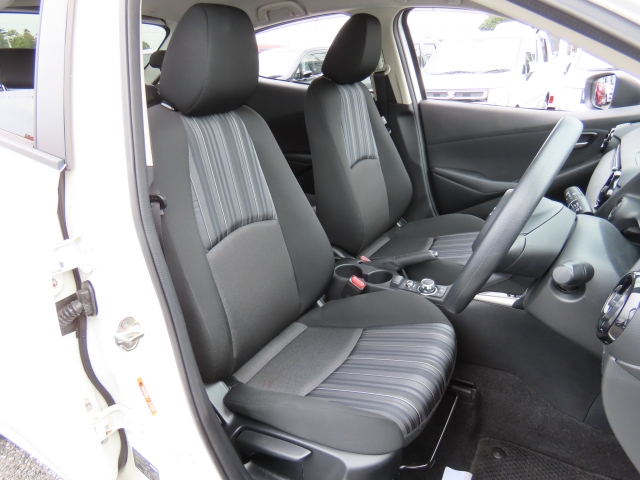 �t�����g�V�[�g����ԗǍD�ł���B�傫�ȉ�����Ȃ��A���S�ł��B����S�n�������ł���B