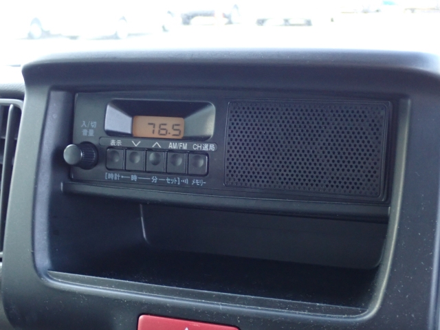 �����W�I�����d���Ŏg���Ƃ����Ă��O�o��Ńj���[�X��V�C�A�X�|�[�c�̌��ʂ��C�ɂȂ邱�Ƃ�����܂��񂩁H���W�I�����Ȃ̂ł���Ȏ����֗��ł��B