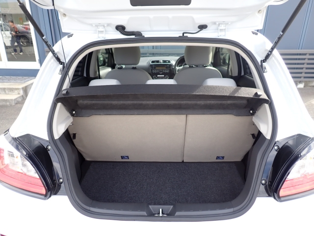 �ʏ펞�̃��P�b�W�X�y�[�X�ł��I�傫�ȊJ���ŉו��̏悹�~�낵���y�ɍs���܂��B