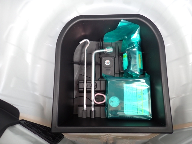 �p���N�C���L�b�g���t���Ă܂�.