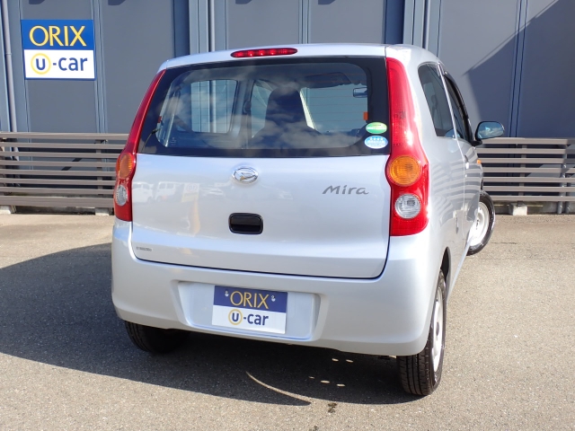 リヤビューの画像になります。オリックス認定中古車には、ご購入後も安心してお乗りいただくために、独自の｢オリックス認定中古車保証｣をお付けしています。