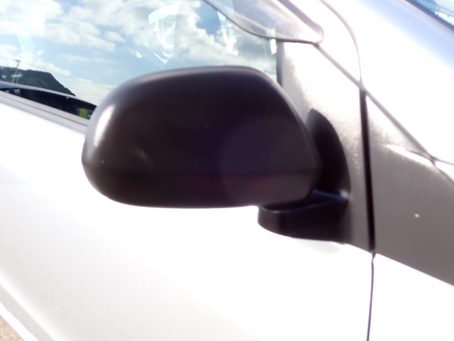 オリックス認定中古車は全車鑑定書付き。株式会社AISの検査を全車両に実施し1台ごとに評価点のついた認定書の発行を行っております。